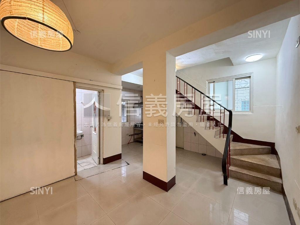 內惟大榮稀有透天房屋室內格局與周邊環境