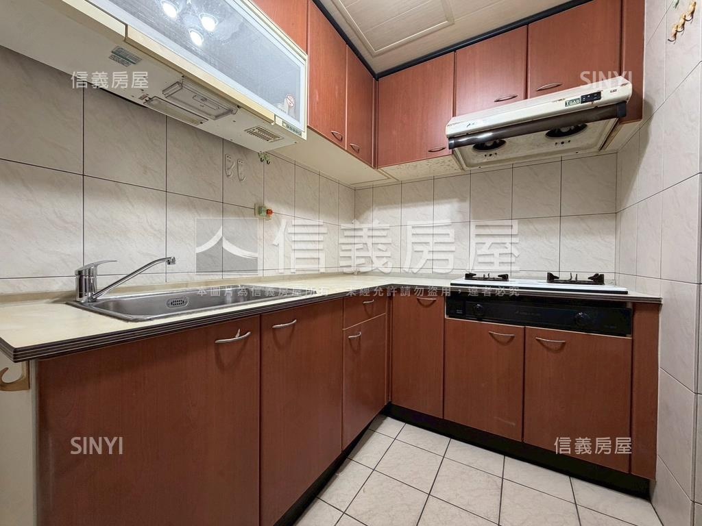 國賓時代大廈房屋室內格局與周邊環境