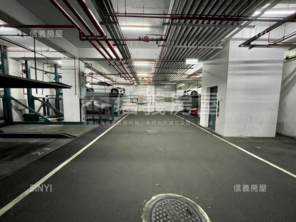 大銪臻品★近一中三房車位房屋室內格局與周邊環境