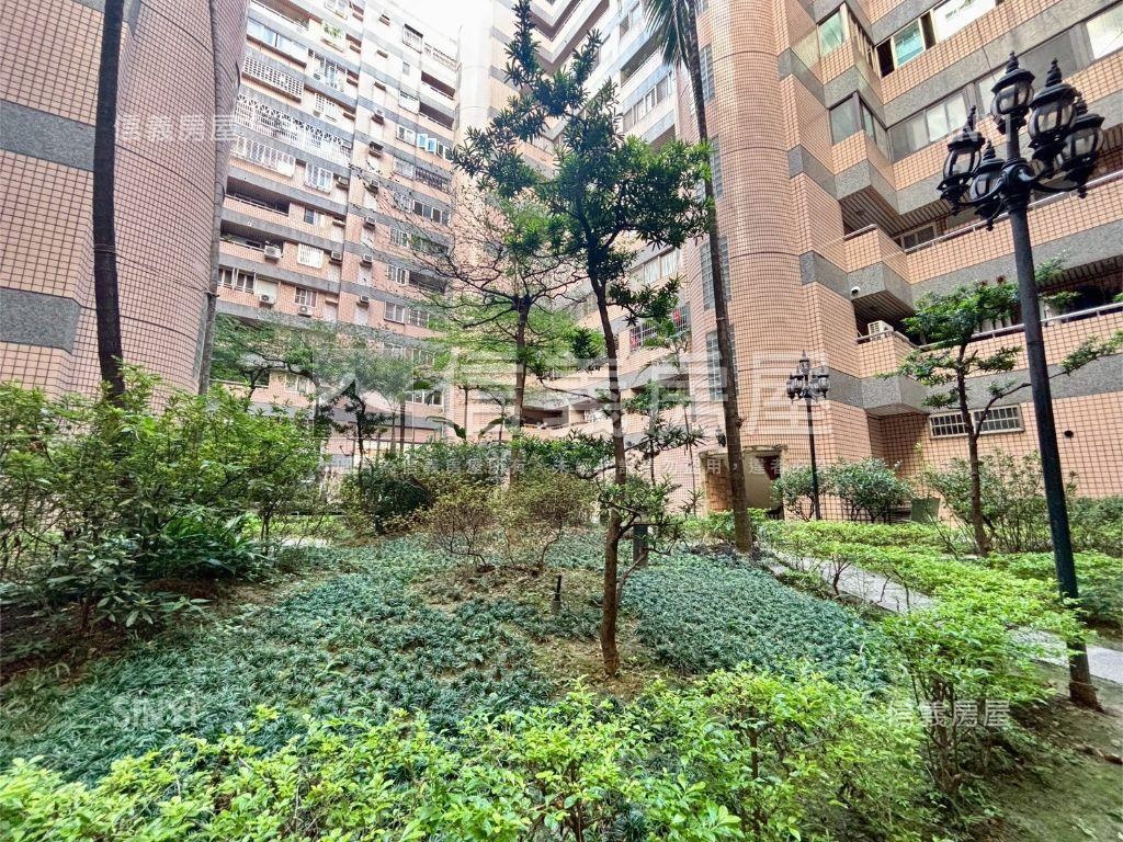 碧夏庭次頂樓整理三房房屋室內格局與周邊環境