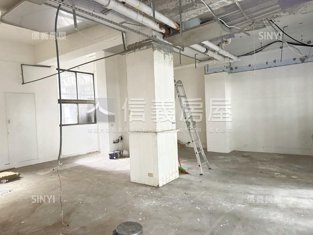 逸仙面寬方正金店面房屋室內格局與周邊環境