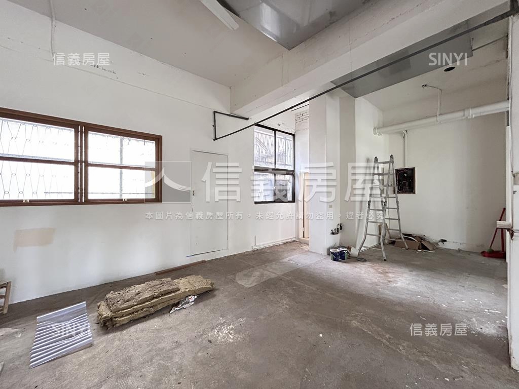 逸仙面寬方正金店面房屋室內格局與周邊環境