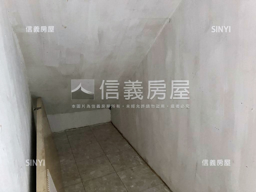 站前景觀公園店面房屋室內格局與周邊環境