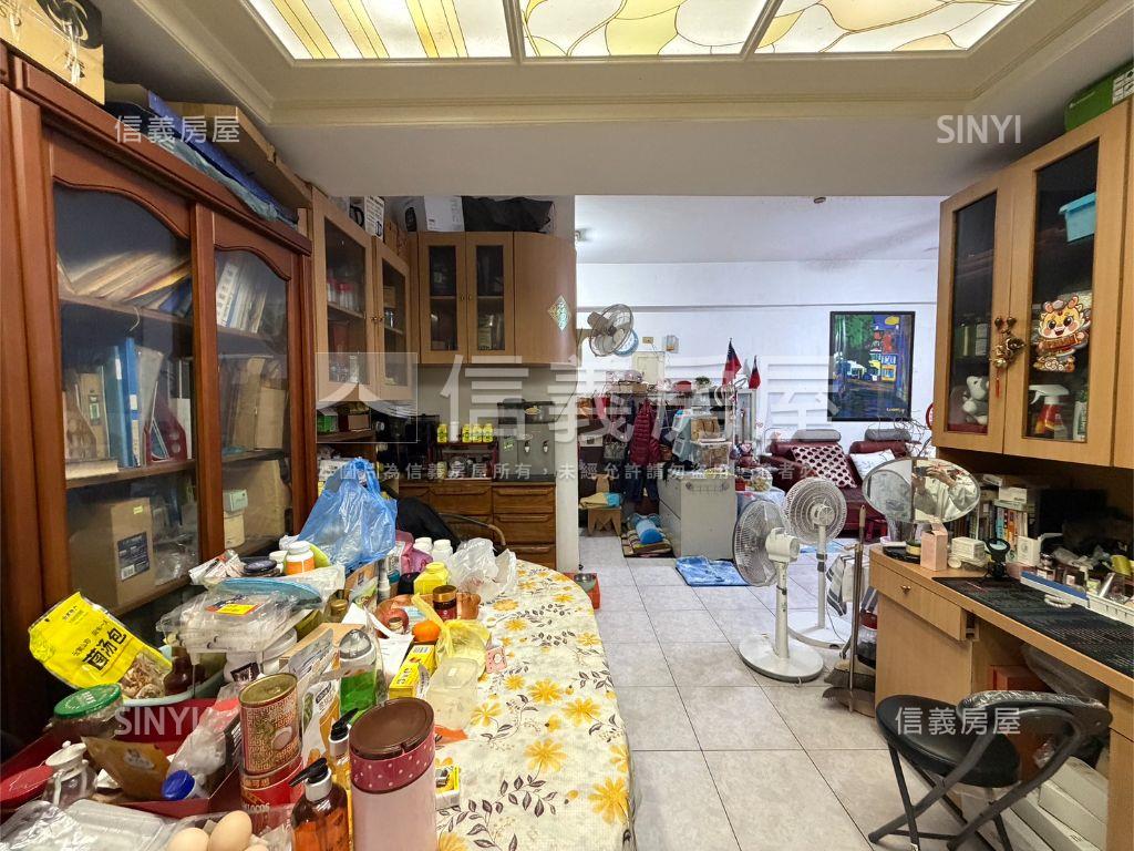 鳳山建國青年低總價三房房屋室內格局與周邊環境