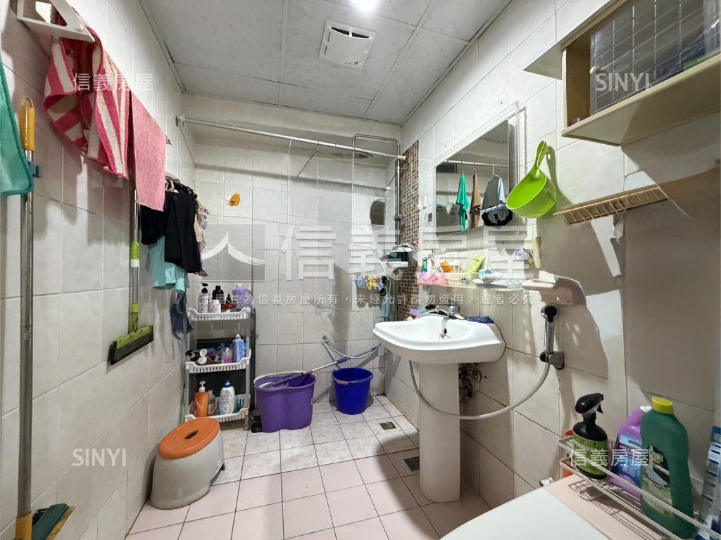 鳳山建國青年低總價三房房屋室內格局與周邊環境