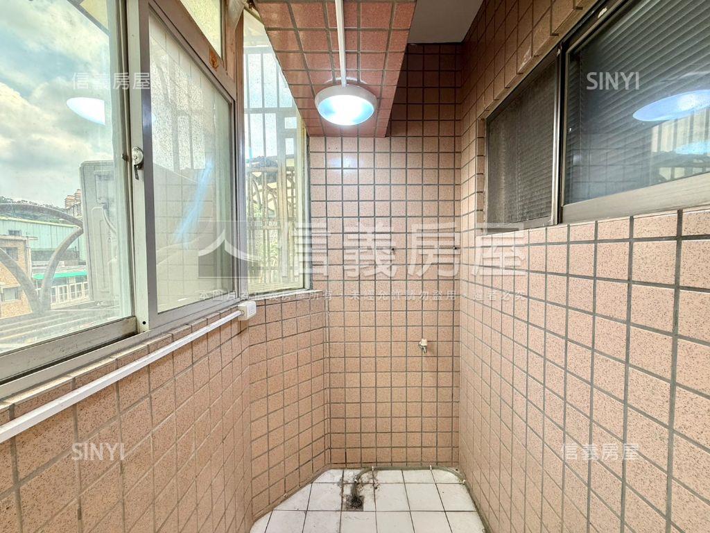 龍景｜幸福成家溫馨三房房屋室內格局與周邊環境