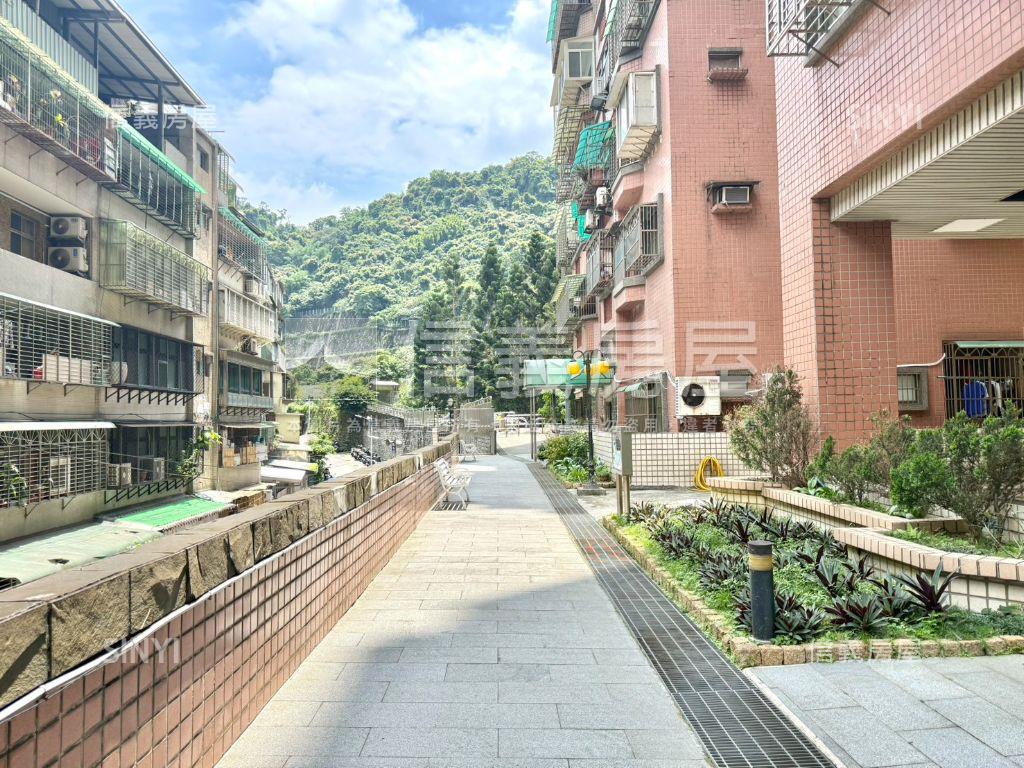 龍景｜幸福成家溫馨三房房屋室內格局與周邊環境