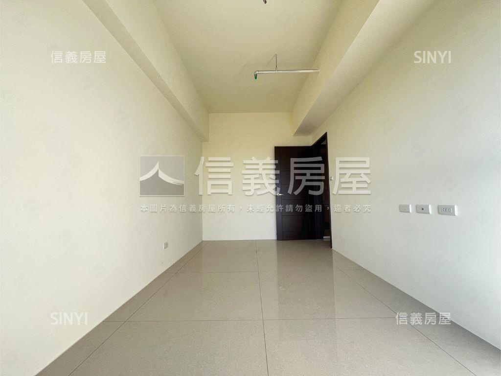 近秀傳３房雙車位大樓房屋室內格局與周邊環境