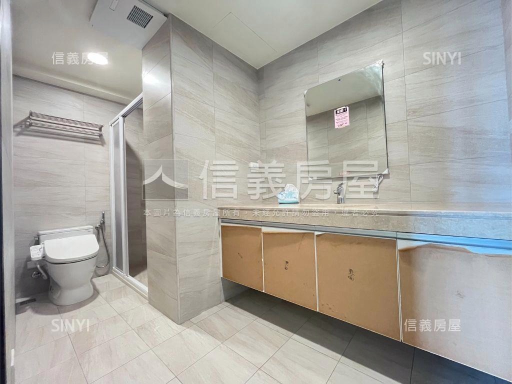 近秀傳３房雙車位大樓房屋室內格局與周邊環境