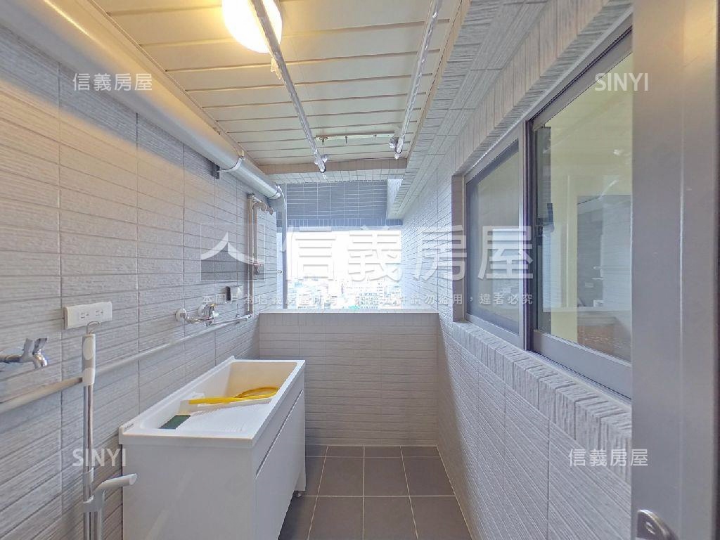 近秀傳３房雙車位大樓房屋室內格局與周邊環境