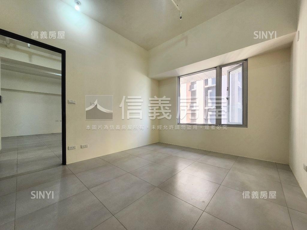 水星光邊間全新大兩房平車房屋室內格局與周邊環境