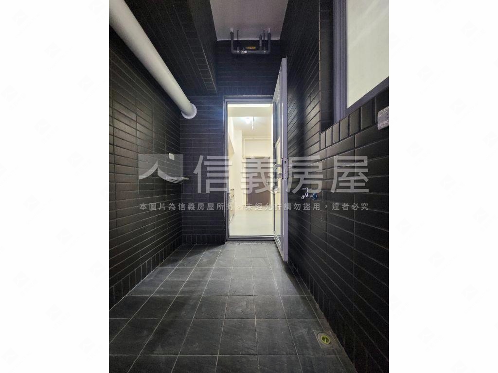 水星光邊間全新大兩房平車房屋室內格局與周邊環境