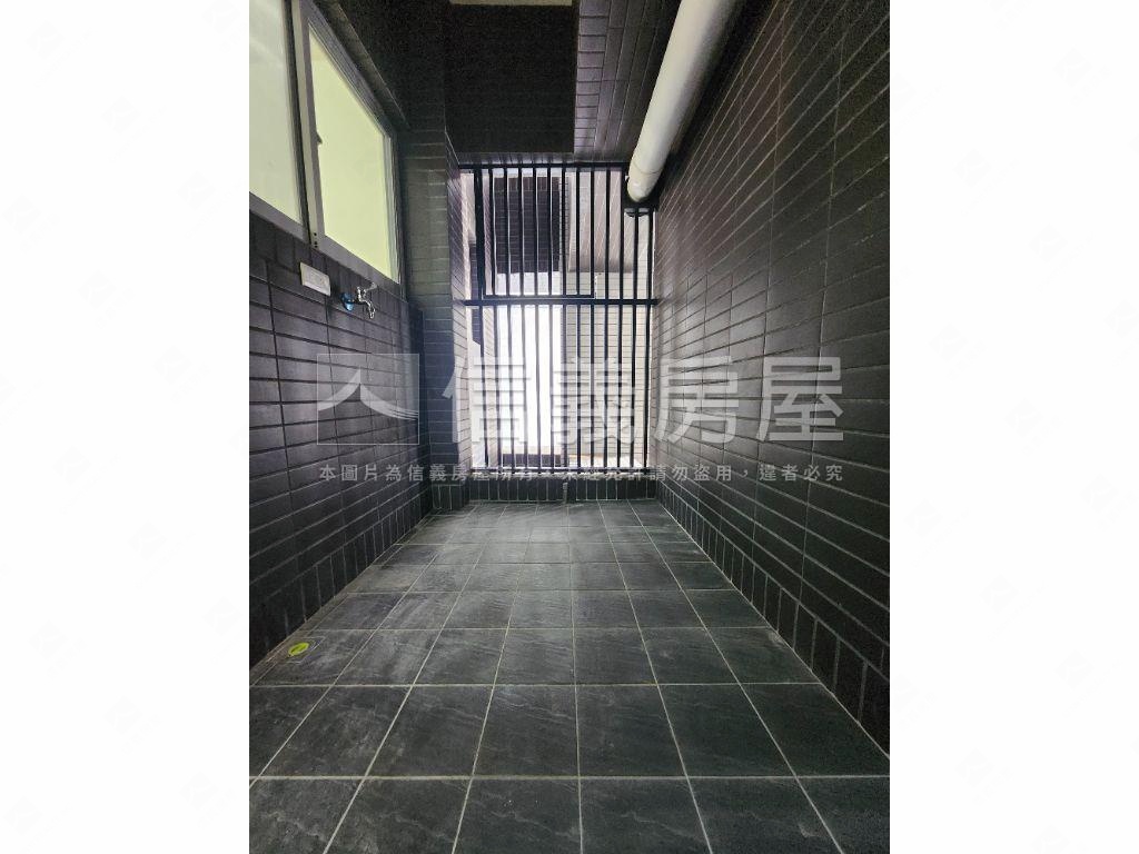 水星光邊間全新大兩房平車房屋室內格局與周邊環境