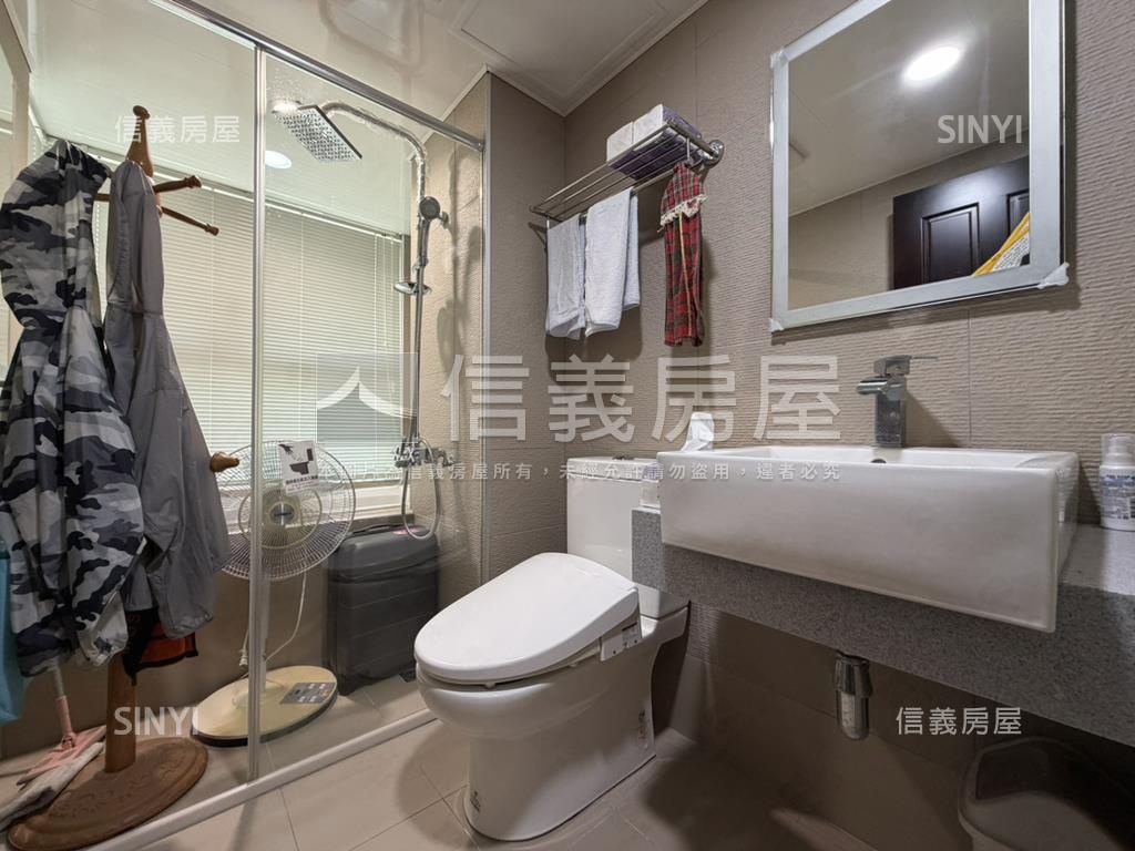 稀有印象法藍大三房車位房屋室內格局與周邊環境