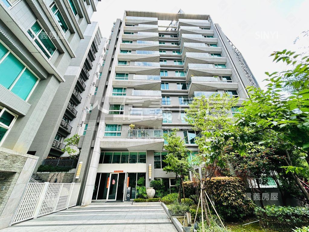 稀有印象法藍大三房車位房屋室內格局與周邊環境