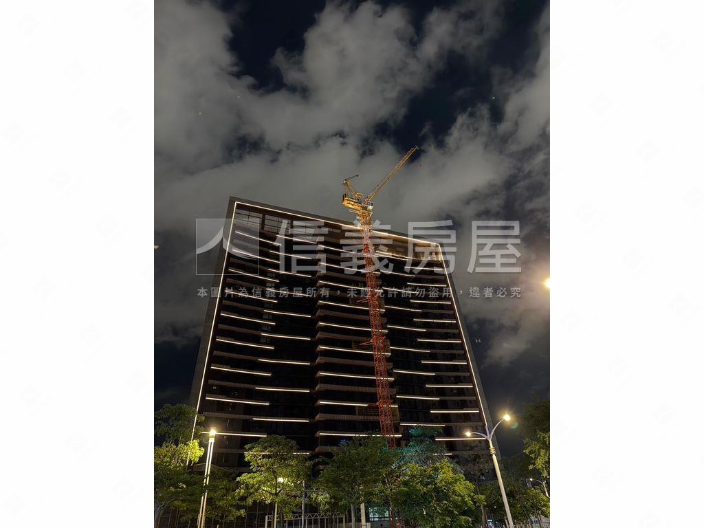 鉑克棶兩房Ａ０３平面車位房屋室內格局與周邊環境