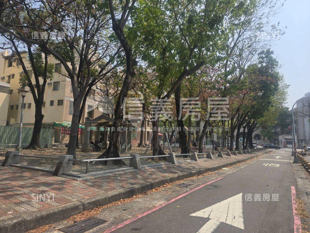 左營近新民國小樓店房屋室內格局與周邊環境