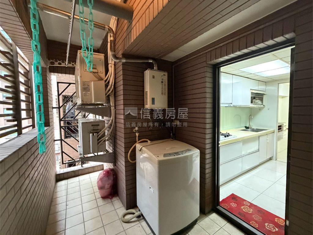 【香榭堤景】三房車位美宅房屋室內格局與周邊環境