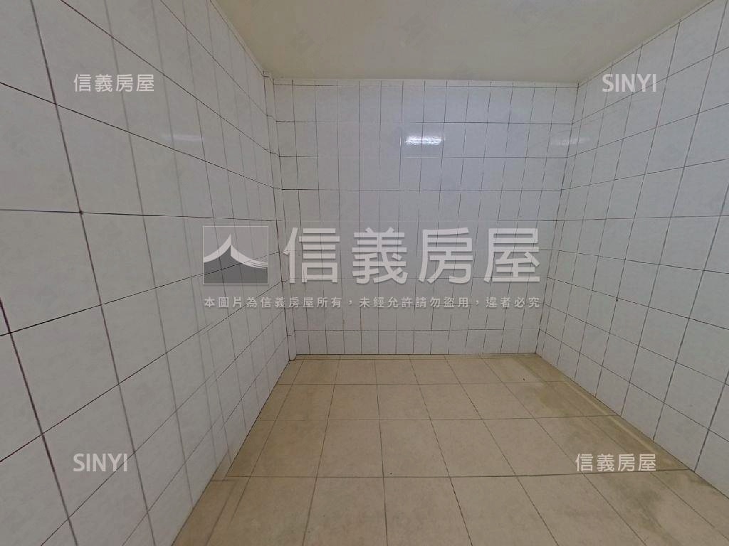 近中山路好停車透天房屋室內格局與周邊環境