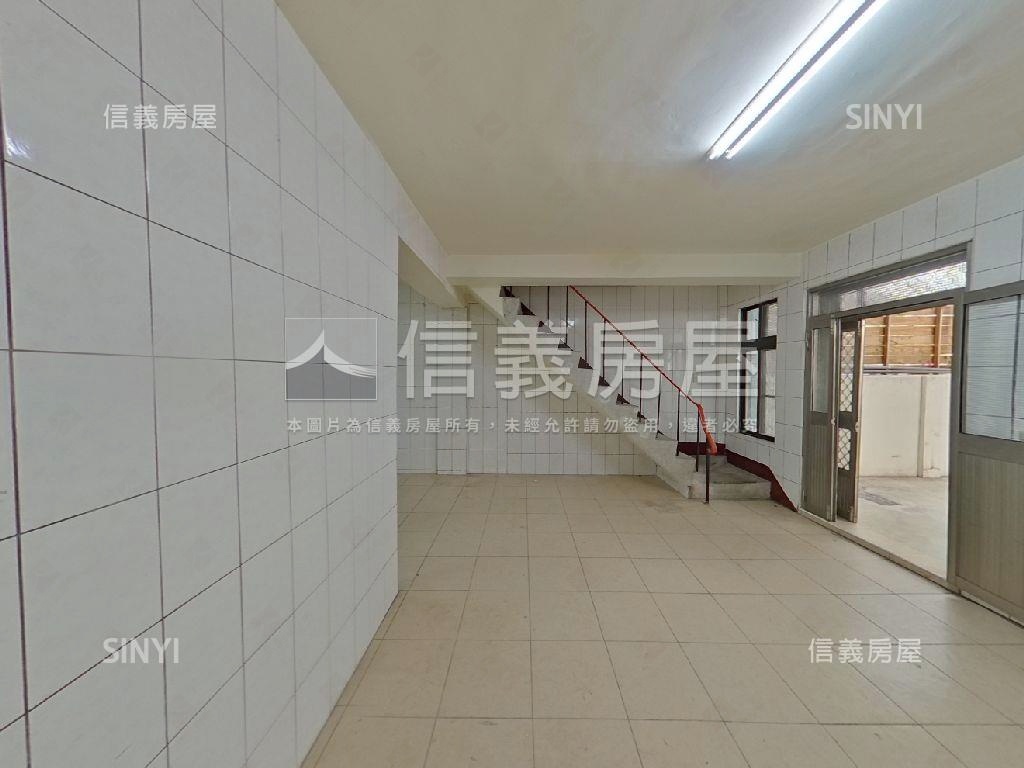 近中山路好停車透天房屋室內格局與周邊環境