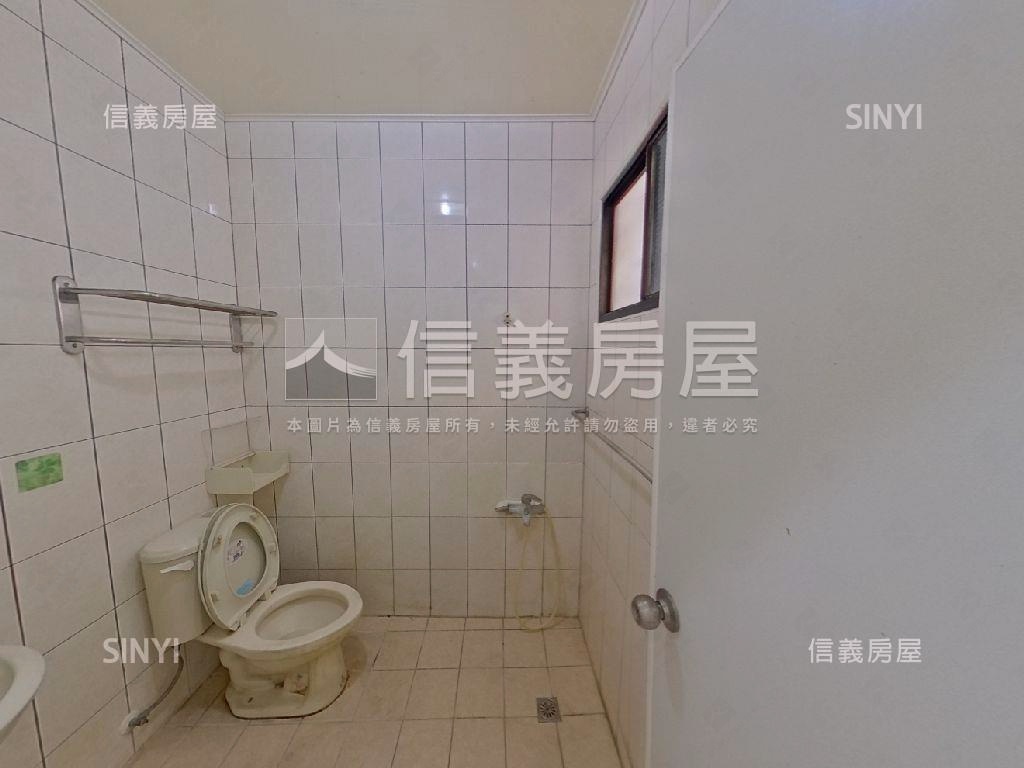 近中山路好停車透天房屋室內格局與周邊環境