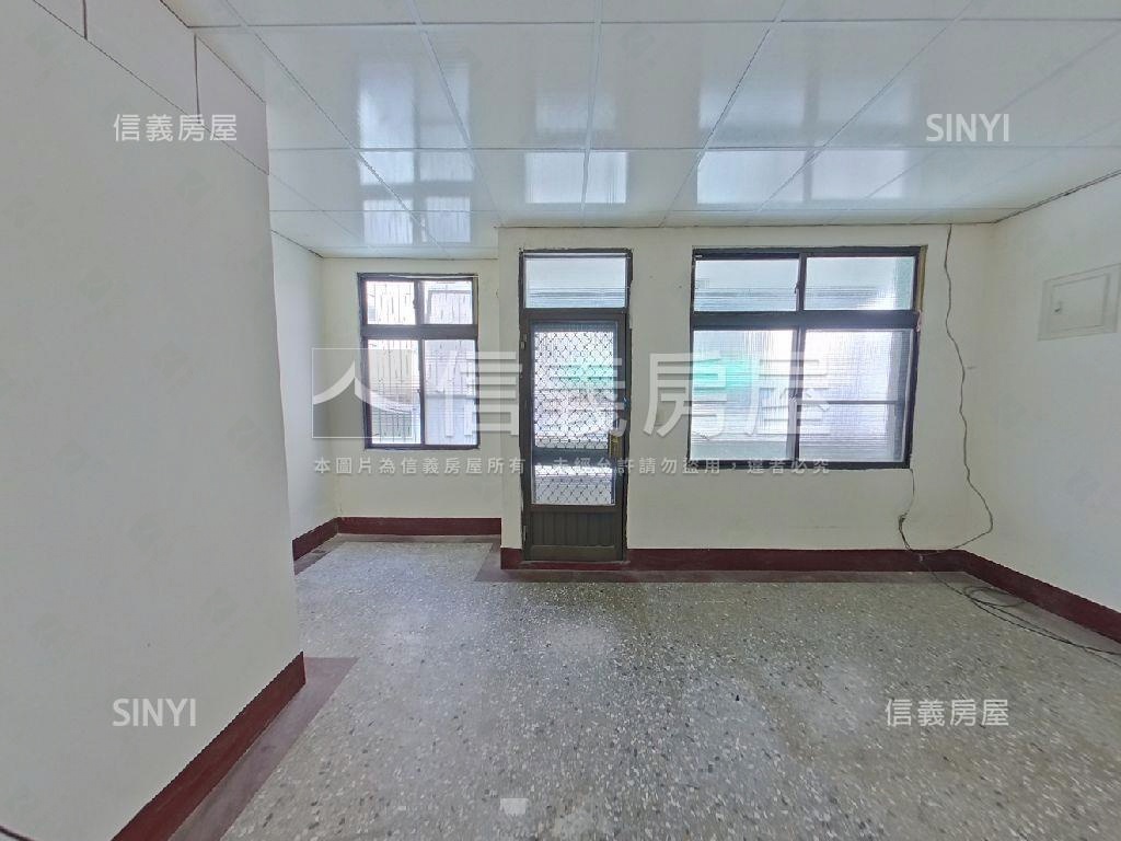 近中山路好停車透天房屋室內格局與周邊環境