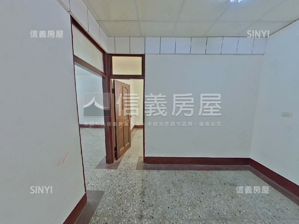 近中山路好停車透天房屋室內格局與周邊環境