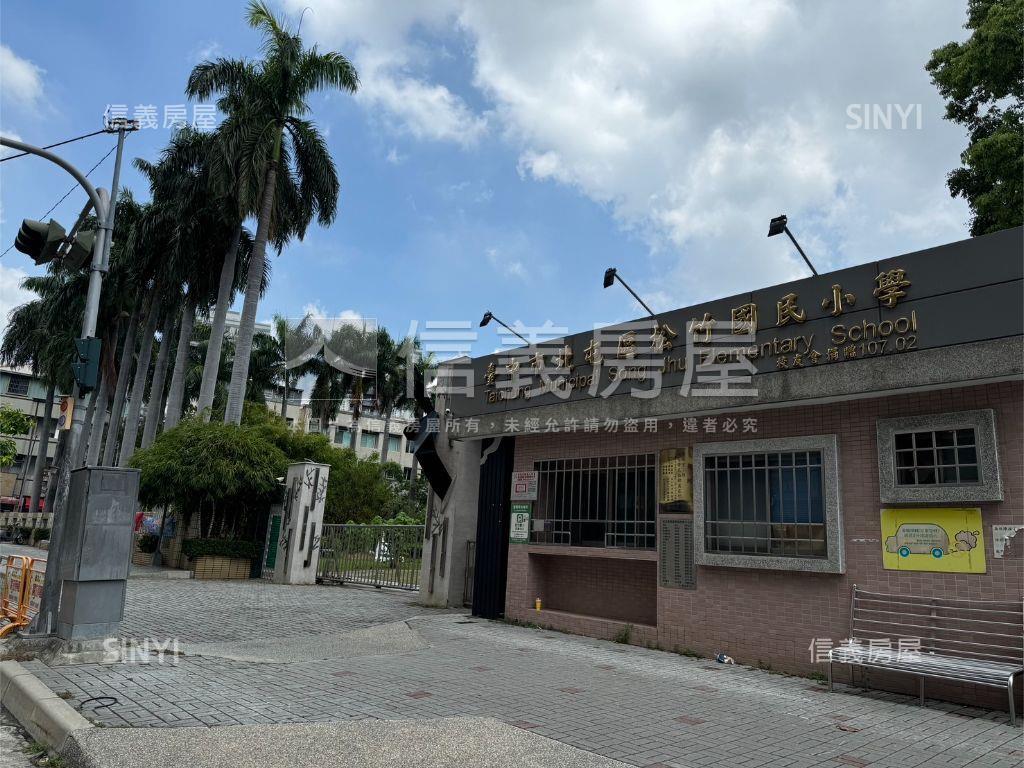 急售！宏台松御美三房平車房屋室內格局與周邊環境
