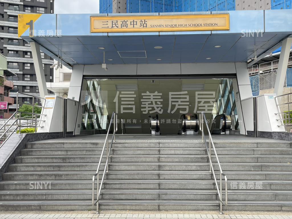 捷運忠孝青隱２房車位房屋室內格局與周邊環境
