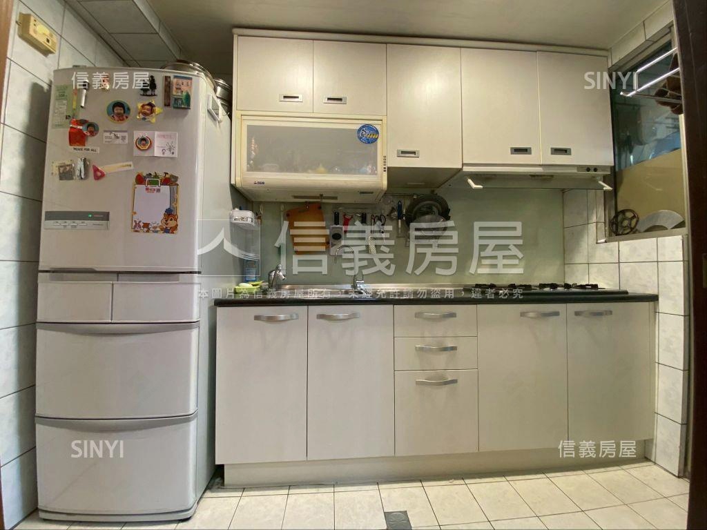 椰城拾光三房平面車位房屋室內格局與周邊環境