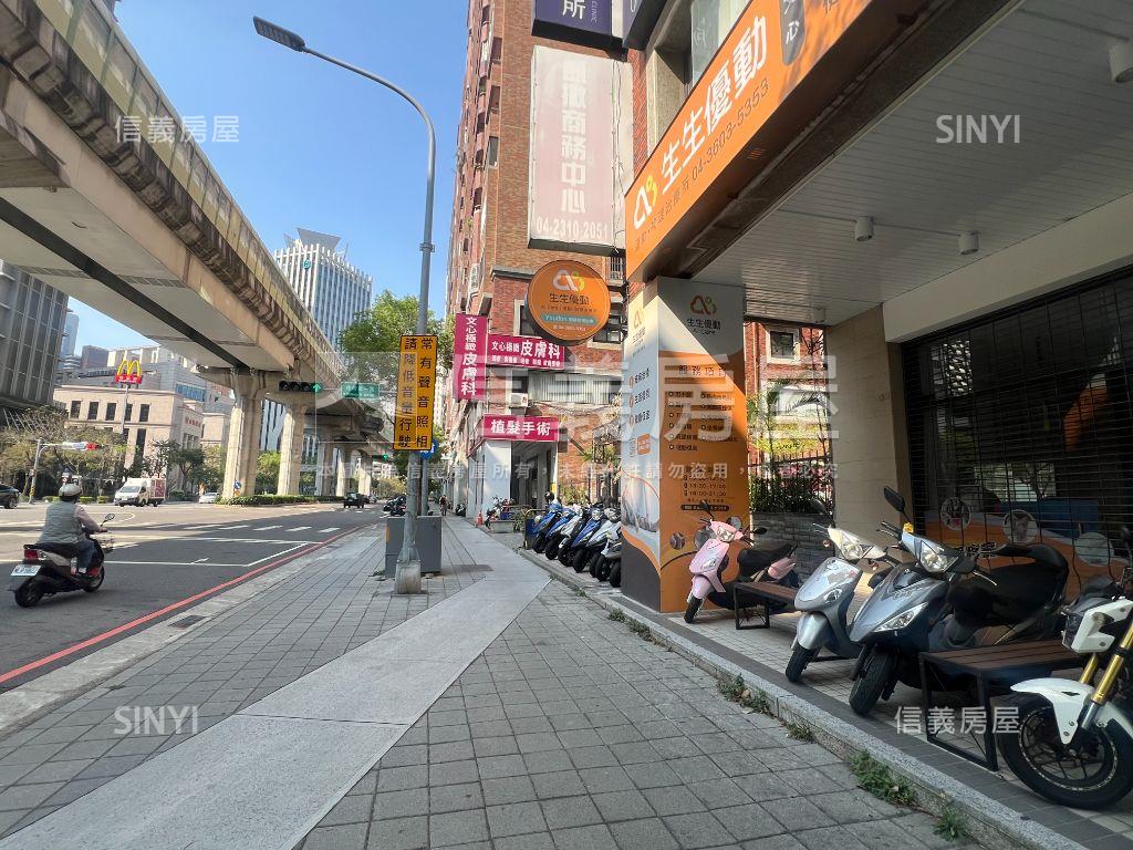 ★文心路★大面寬角間店面房屋室內格局與周邊環境