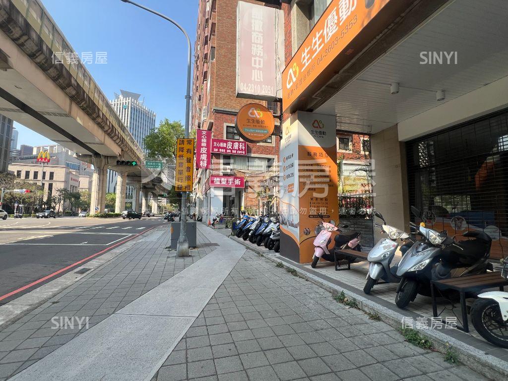 ★文心路★大面寬角間店面房屋室內格局與周邊環境