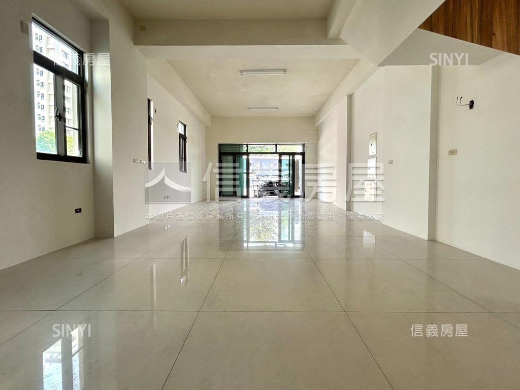 東區皇龍角窗店面房屋室內格局與周邊環境