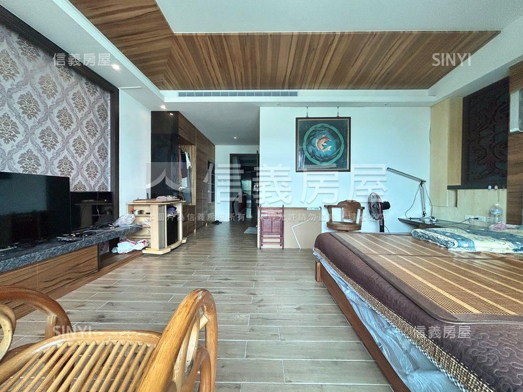 東區皇龍角窗店面房屋室內格局與周邊環境