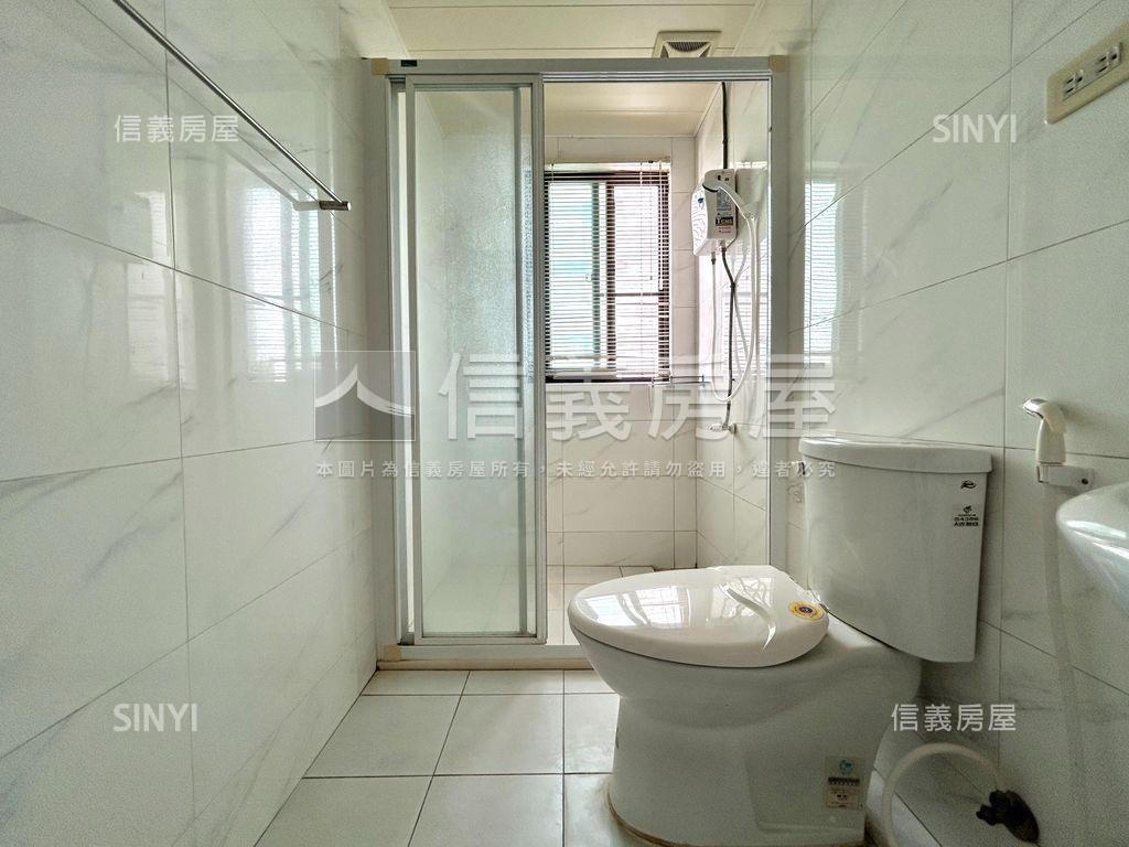 東區皇龍角窗店面房屋室內格局與周邊環境