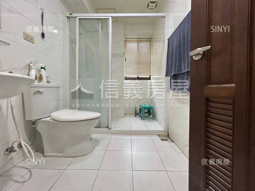 東區皇龍角窗店面房屋室內格局與周邊環境