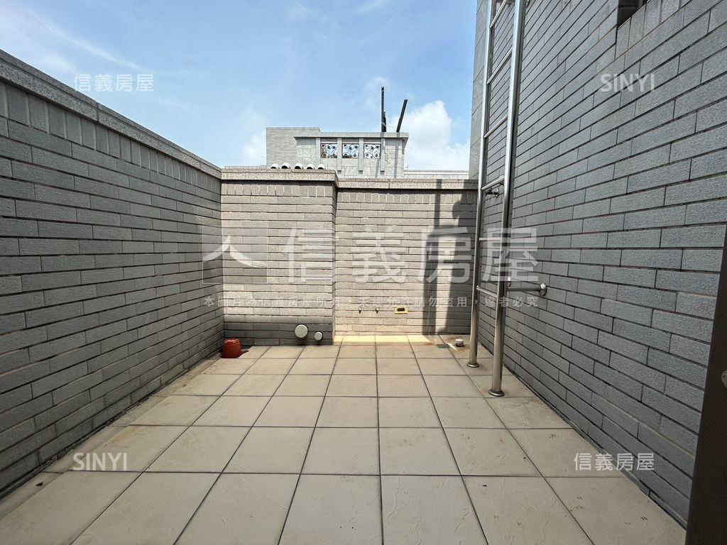 東區皇龍角窗店面房屋室內格局與周邊環境