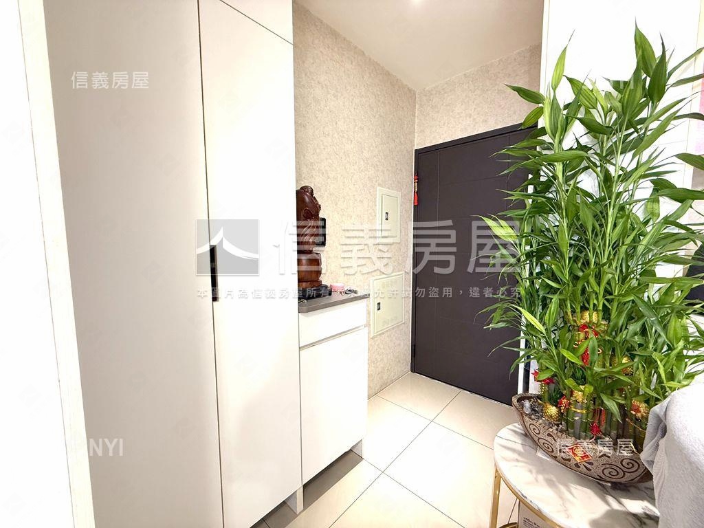 涵萃主臥衛浴有開窗房屋室內格局與周邊環境