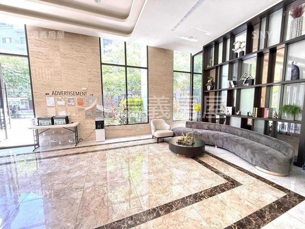 涵萃主臥衛浴有開窗房屋室內格局與周邊環境