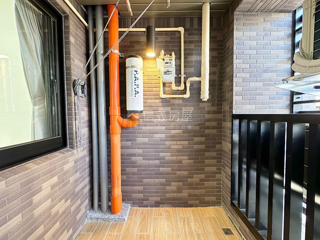 頂溪捷運恆詠露臺兩房房屋室內格局與周邊環境