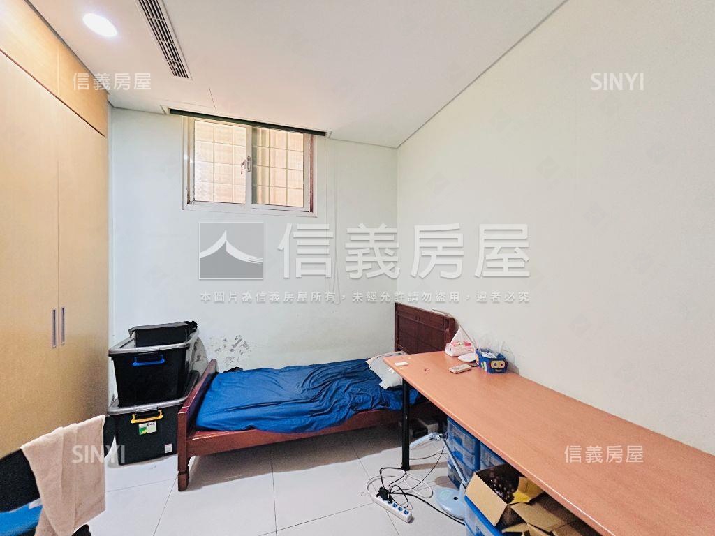 全聯旁大５房４面採光房屋室內格局與周邊環境