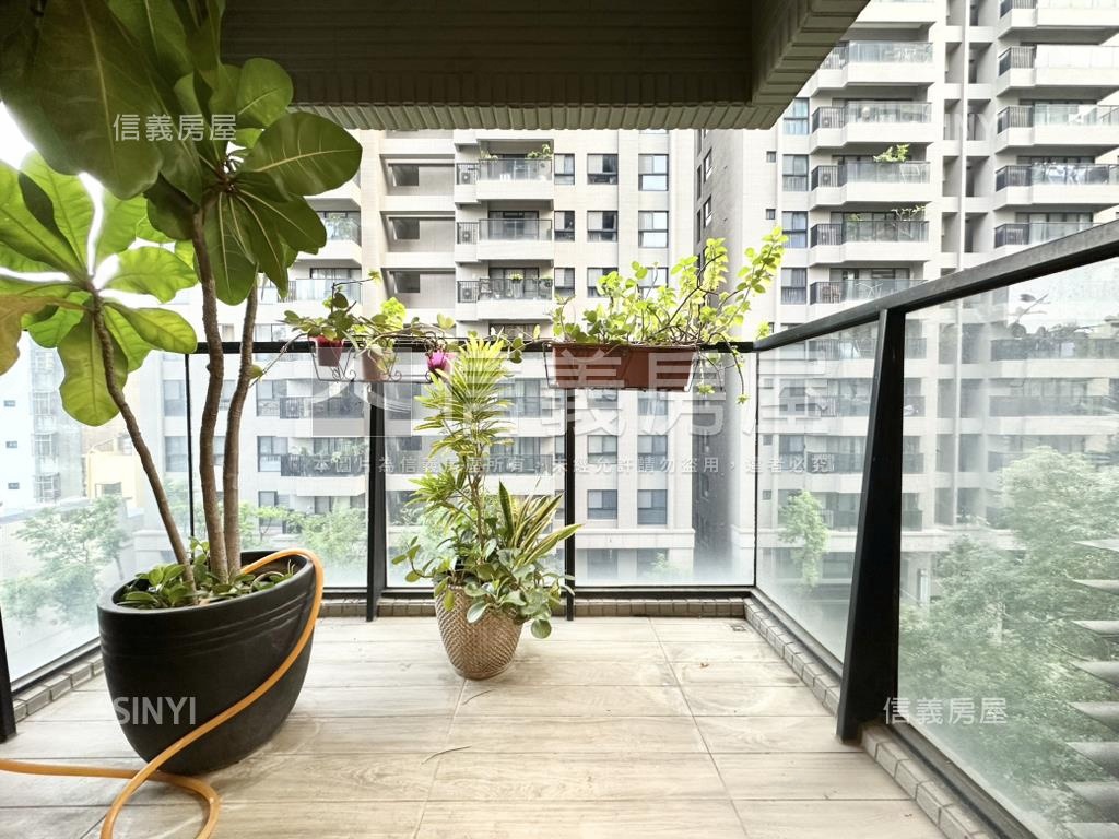 新都廳典雅釋出附獨立平車房屋室內格局與周邊環境