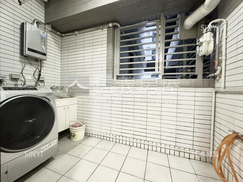 新都廳典雅釋出附獨立平車房屋室內格局與周邊環境