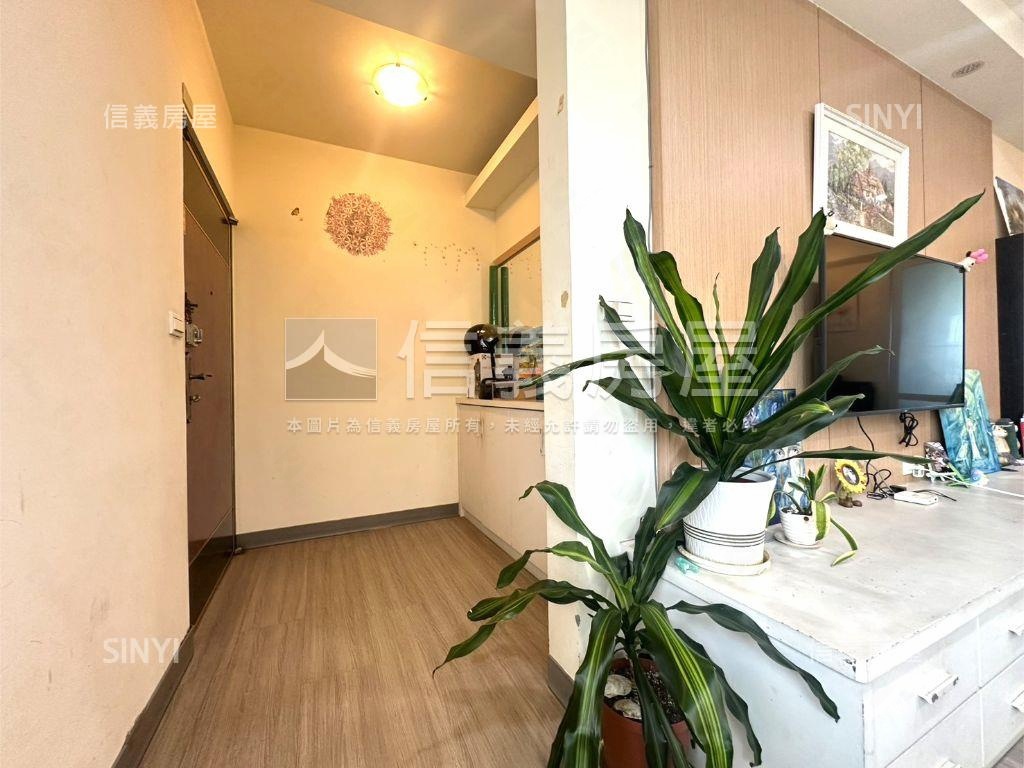 大有國中旁稀有三房車位房屋室內格局與周邊環境