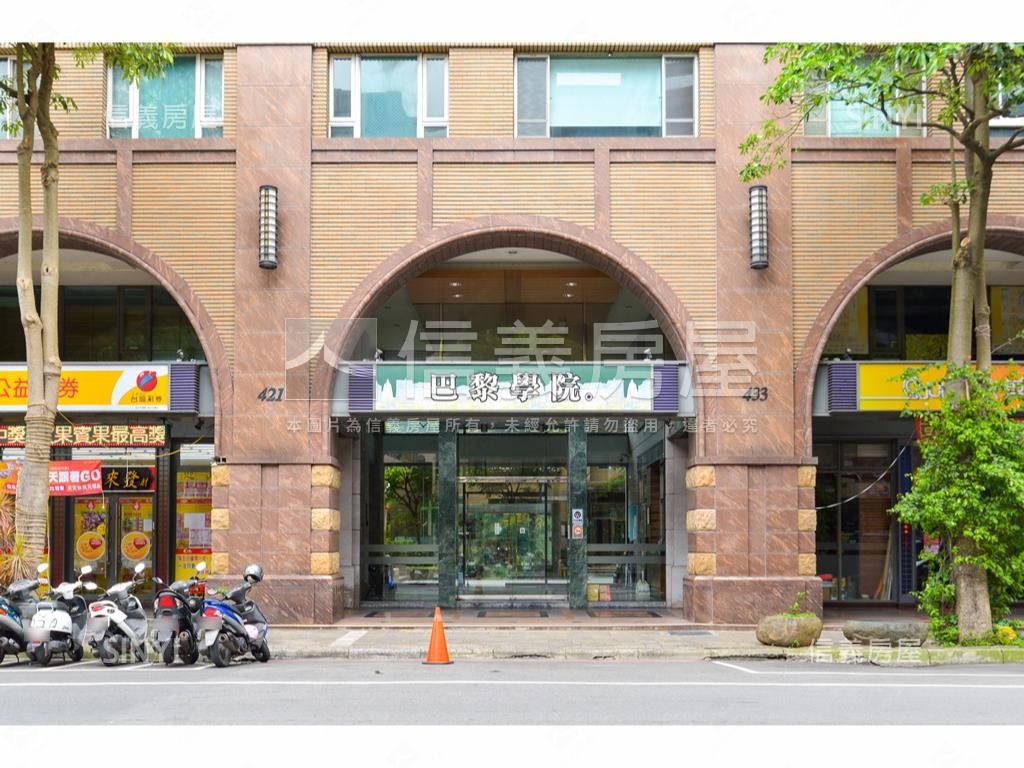 大有國中旁稀有三房車位房屋室內格局與周邊環境