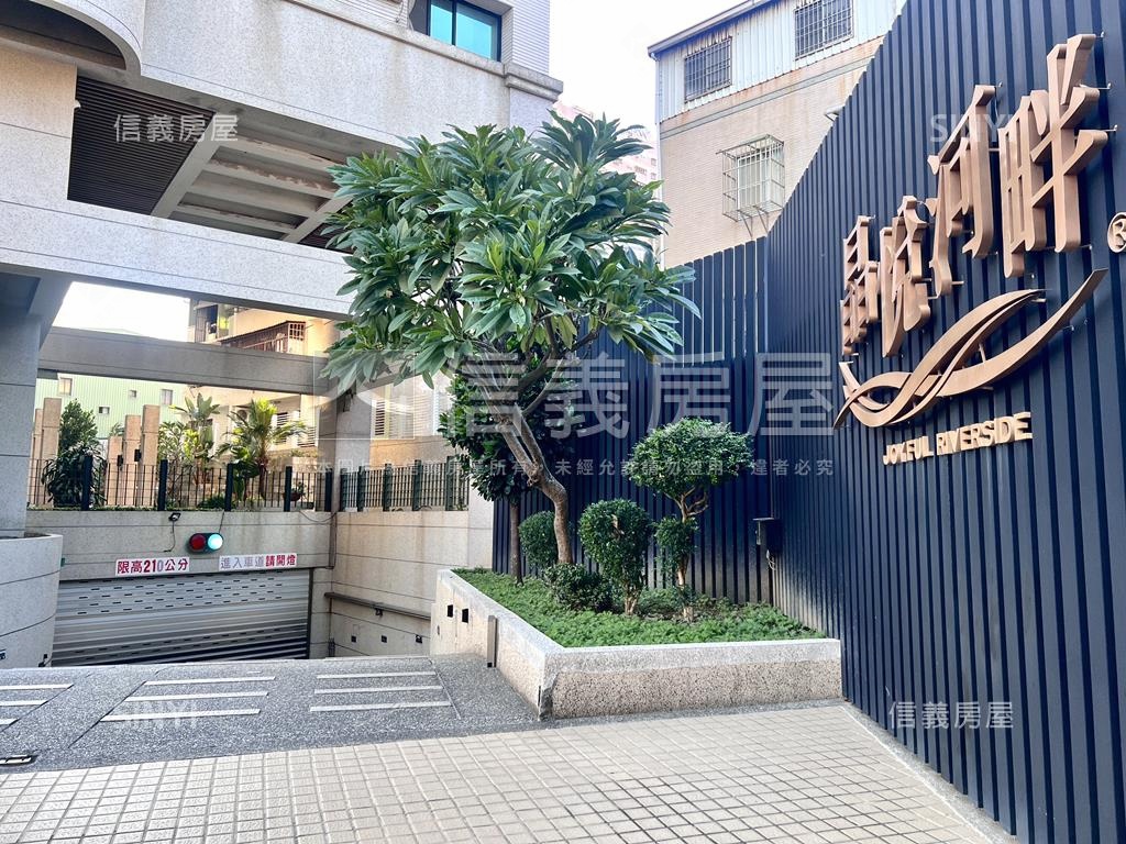 晶悅河畔公園首排四房平車房屋室內格局與周邊環境