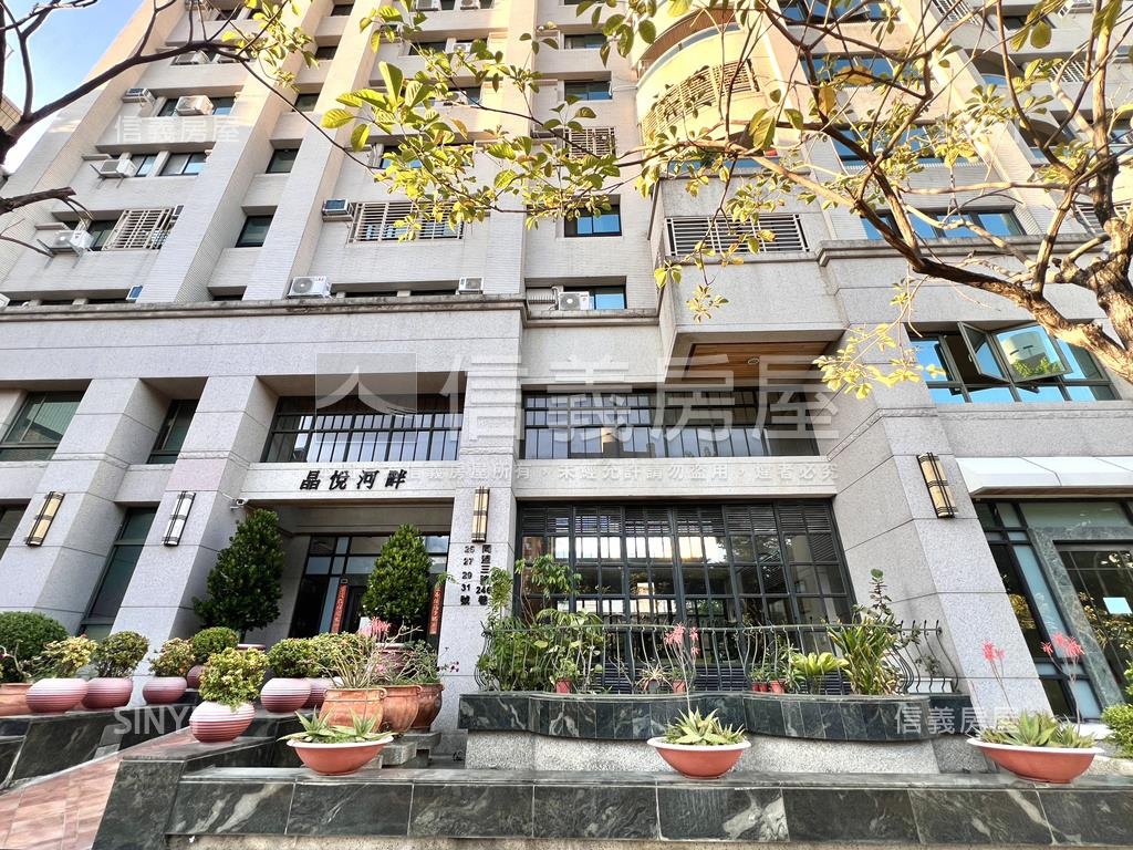 晶悅河畔公園首排四房平車房屋室內格局與周邊環境