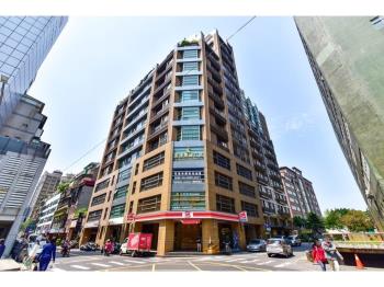 鎮金殿優質坡平車位