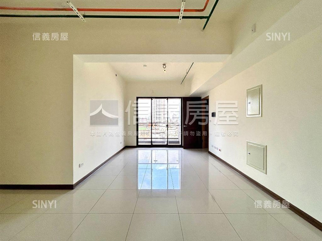 仁愛傳家全新三房車位房屋室內格局與周邊環境