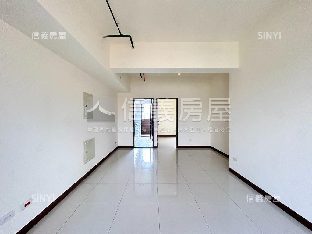 仁愛傳家全新三房車位房屋室內格局與周邊環境